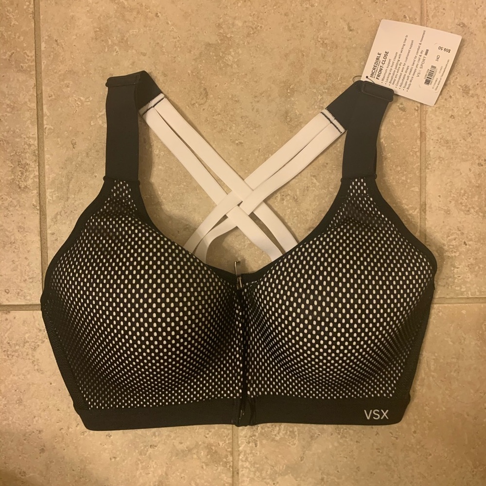 Victoria’s Secret VSX Sports Bra NWT